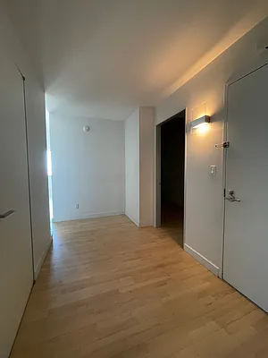 Rented by Peter R. Hungerford, LREB | media 21