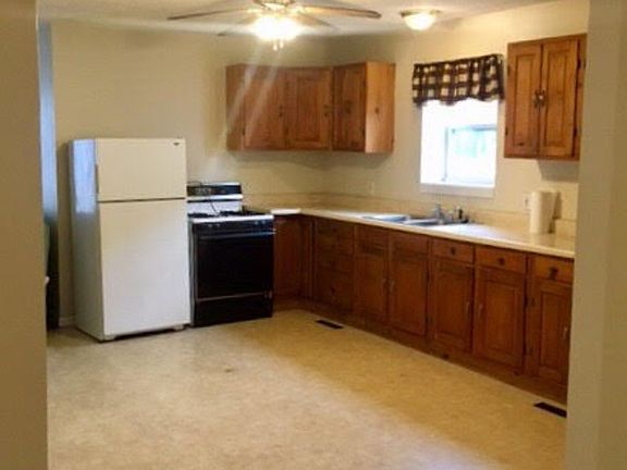 3rd image of 22 Cayadutta St