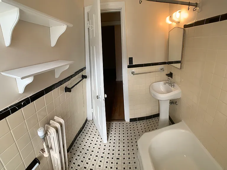 2828 Thornhill Rd #302B — Photo 33