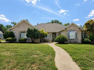 1504 Regents Park Rd, Evansville, IN 47710