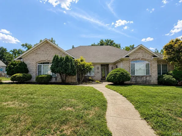 1504 Regents Park Rd, Evansville, IN 47710
