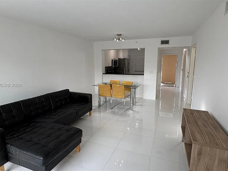 9560 Weldon Cir #J308 — Photo 10