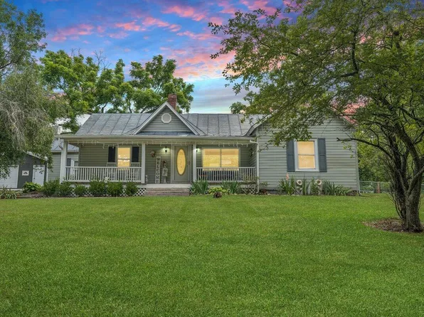 28 Tc Walker Rd, Millboro, VA 24460