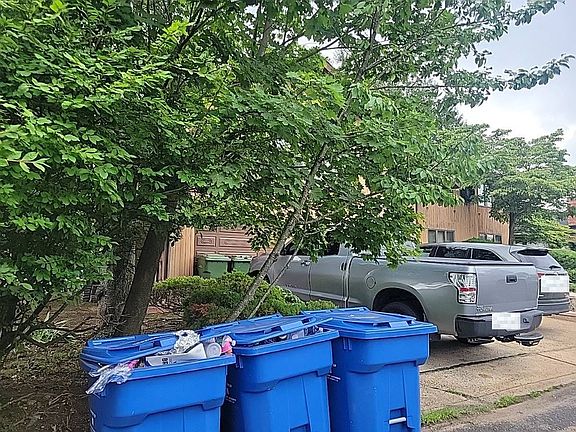 3rd image of 20 Thomas Rd