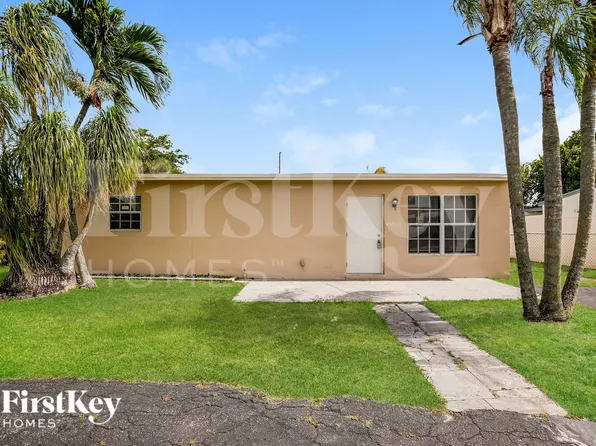 5980 NW 24th Ct, Pompano Beach, FL 33063