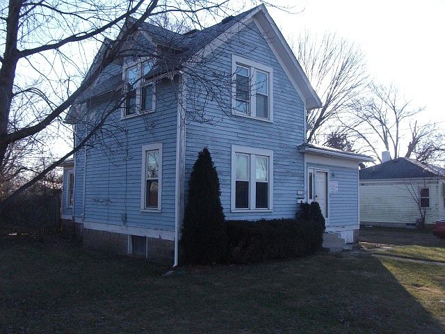 1st image of 3434 Main St