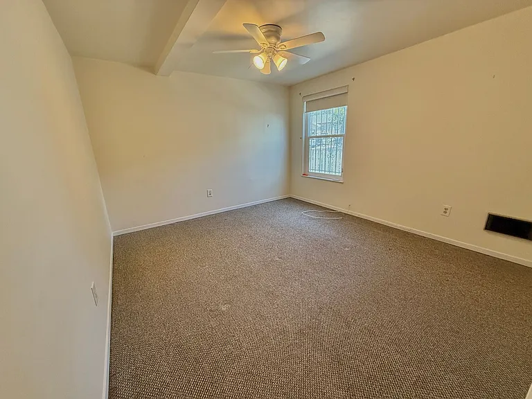 2606 Coolidge Ave #B — Photo 11