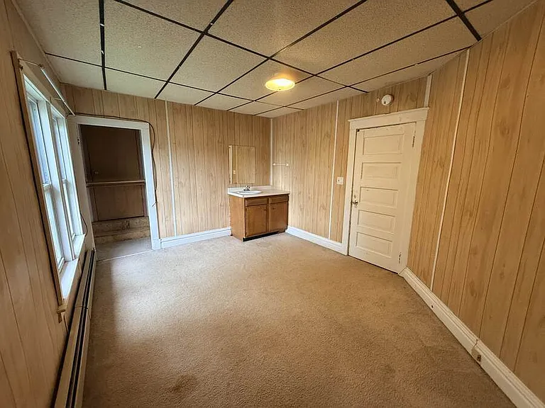 1204 Kenwood Ave — Photo 22