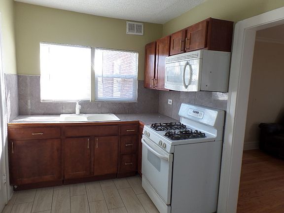5th image of 1009 Argonne Dr