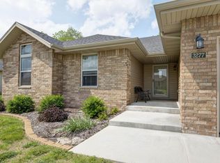 3277 E Colonial St, Republic, MO 65738