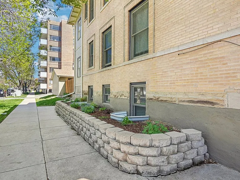 1176 N Gaylord St #101 — Photo 7