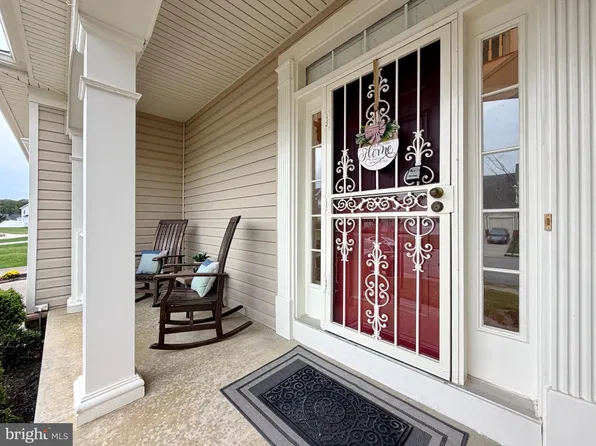 1010 Maiden Grass Dr, La Plata, MD 20646