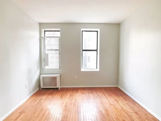 Rented by Ledvech Group | media 5