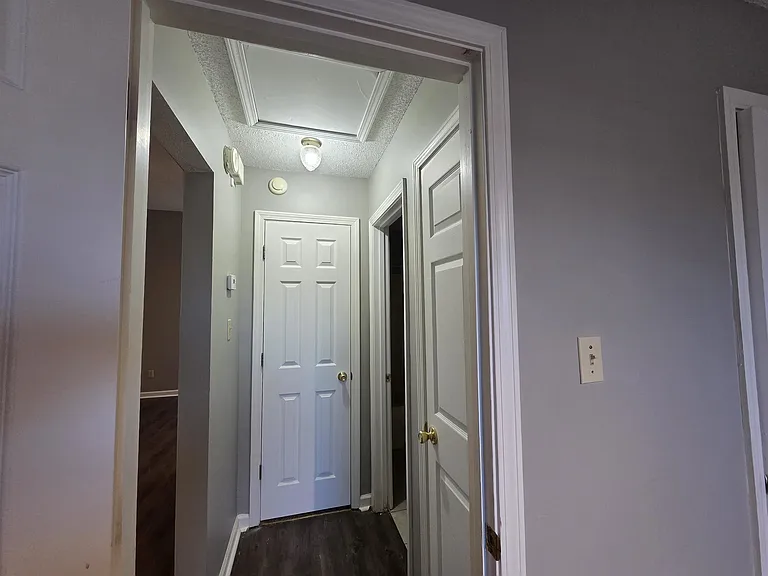 7733 Shadowland Dr — Photo 19