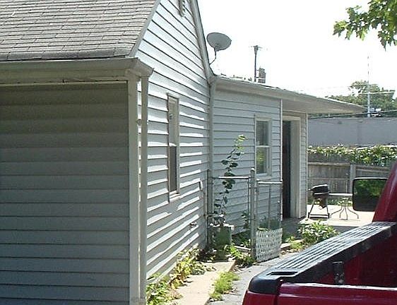 SIDE VIEW WITH GARAGE
