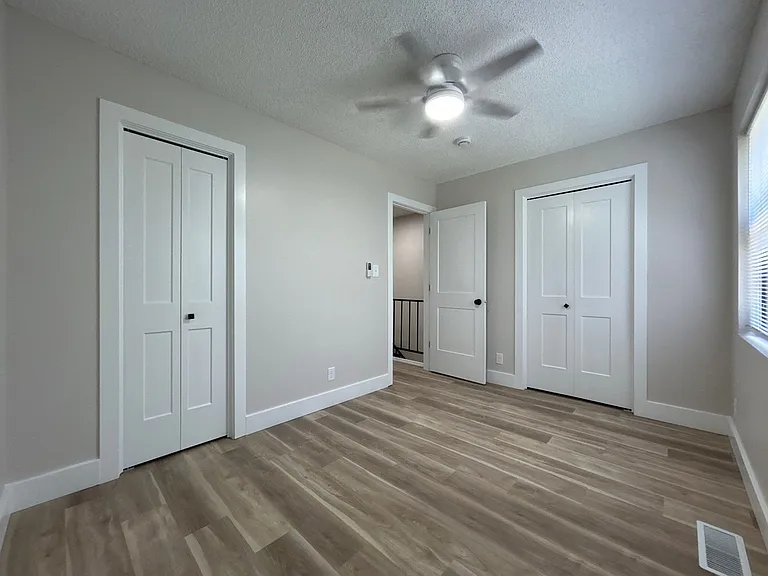 1230 S Jackson St — Photo 10