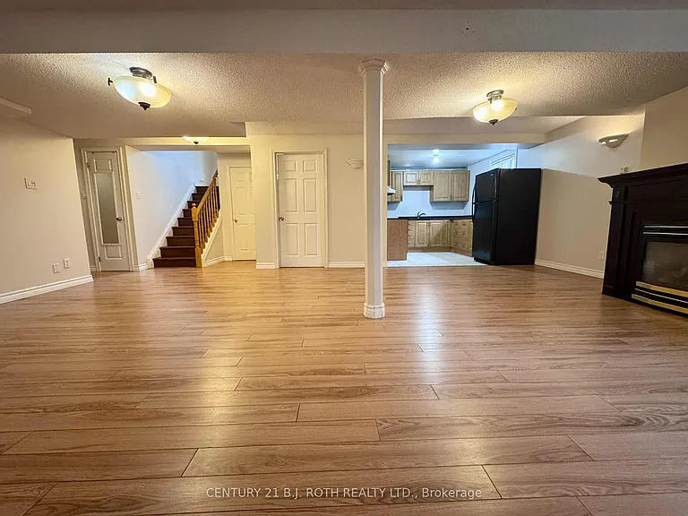 22 Mapleton Ave #LOWER — Photo 6