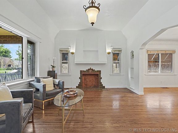 3rd image of 2635 E 13th Pl