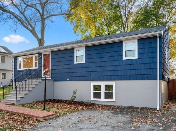 29 Clinton Ave, Saugus, MA 01906