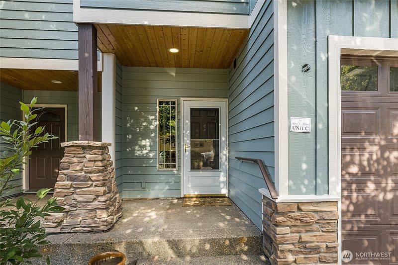 4th image of 302 River Trail Drive S #C