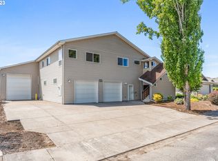 641 Aeronca St, Independence, OR 97351