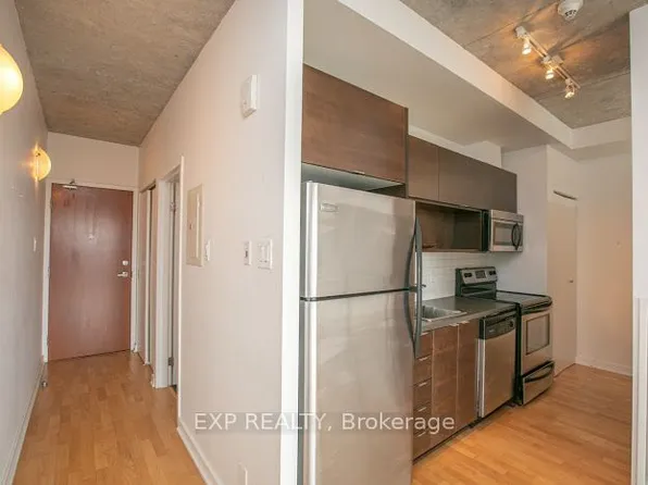 324 Laurier Ave W, Ottawa, ON
