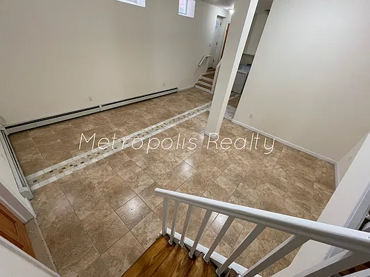 Rented by Metropolis International Realty Inc. | media 14