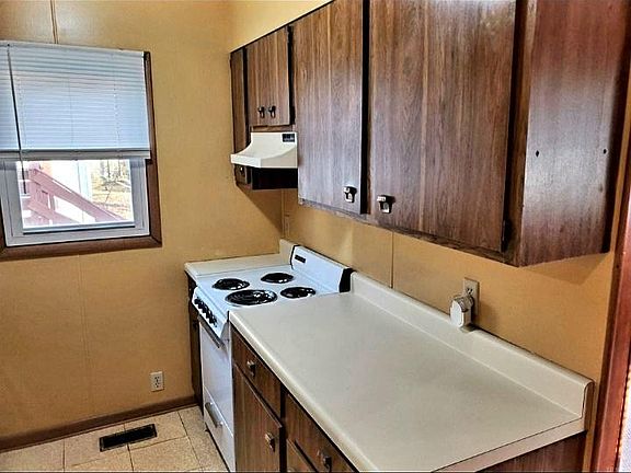 5th image of 2407 W Jackson St Unit A
