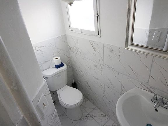 2nd image of 601 N Copia St APT 4