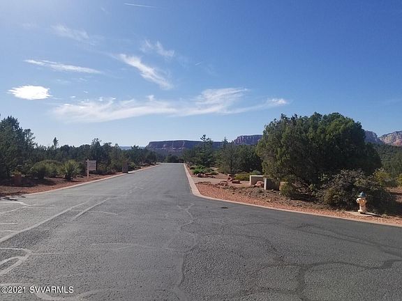 3rd image of 130 Desert Holly Dr