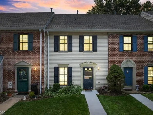 405 Brokaw Ct, Bridgewater Twp., NJ 08807