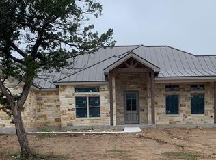 568 San Juan St S, Kerrville, TX 78028