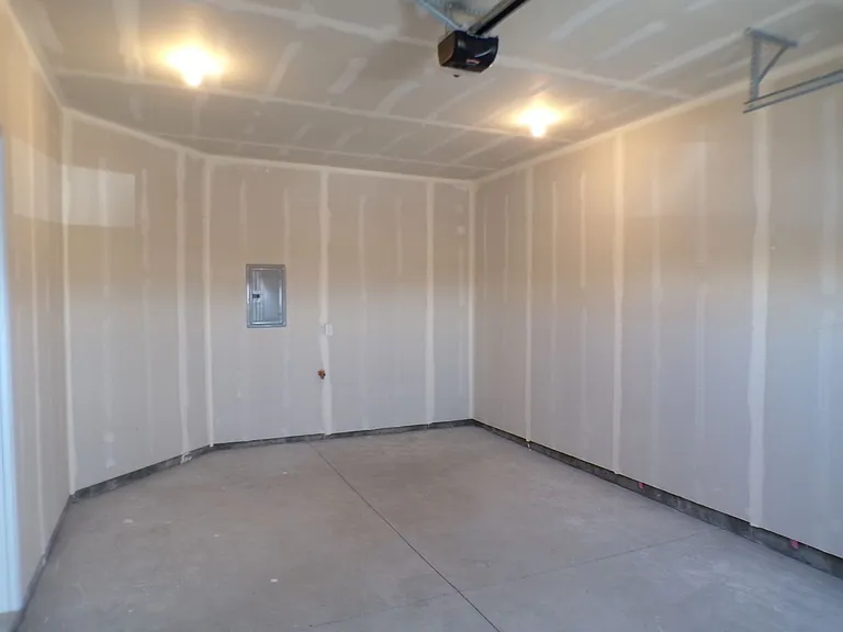 475 Huckleberry Ln — Photo 27