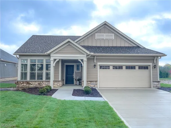 3452 Birch Ln, Akron, OH 44333