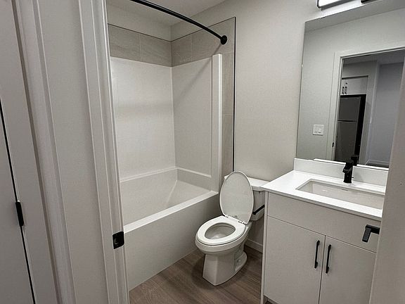 5th image of 6094 Rosenthal Way NW