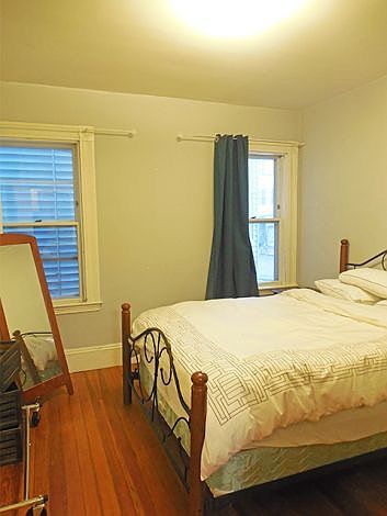2nd image of 34 Calvin St
