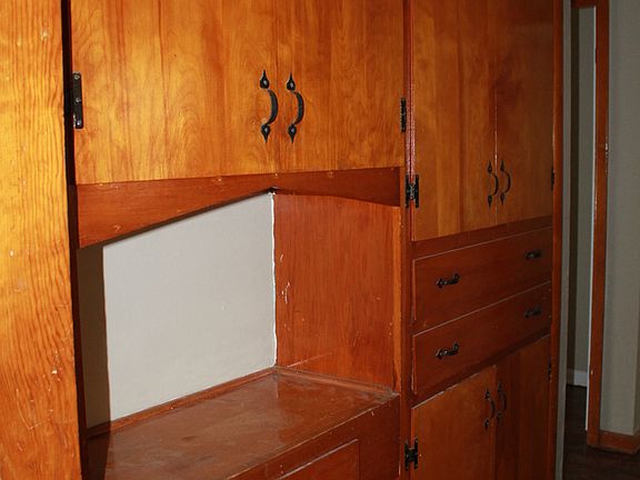 5th image of 641 E Frolich Dr