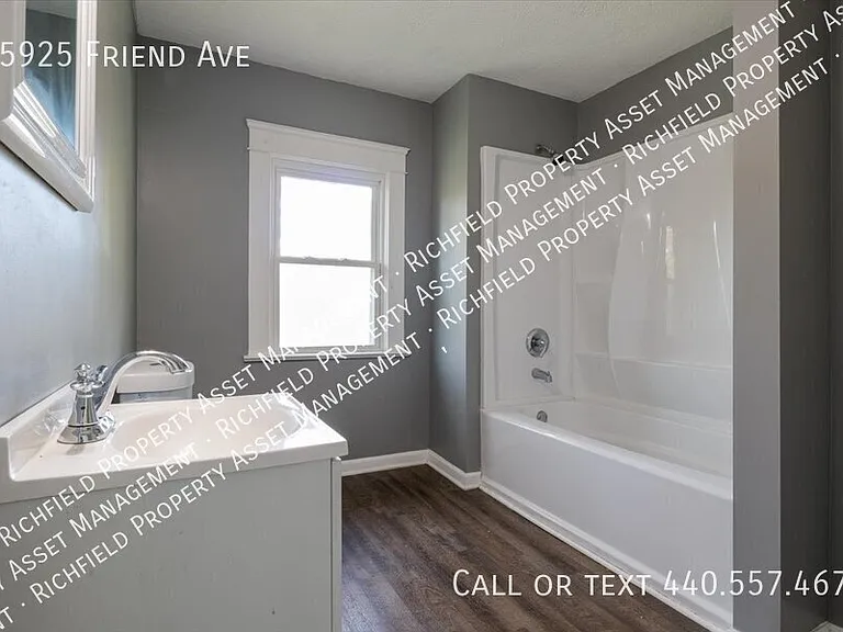 15925 Friend Ave — Photo 12