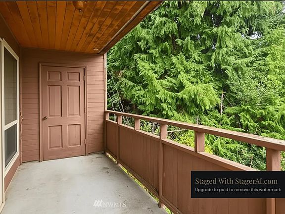 3rd image of 13433 Roosevelt Way N APT 105