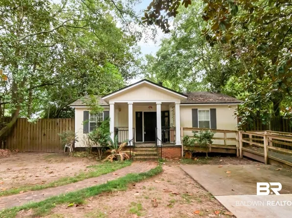 1 Princess Anne Rd, Mobile, AL 36608