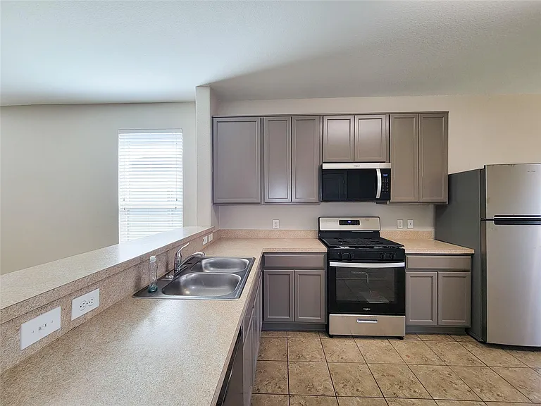 6535 Dayridge Ln — Photo 17