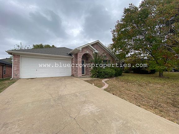 2nd image of 1603 Crestmeadow Ln