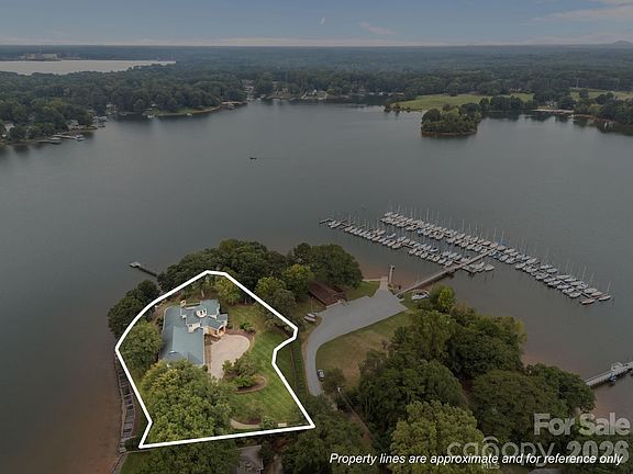 3rd image of 1890 Yacht Club Dr
