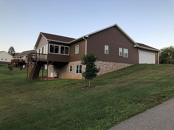 2nd image of 196 Jackson Dr
