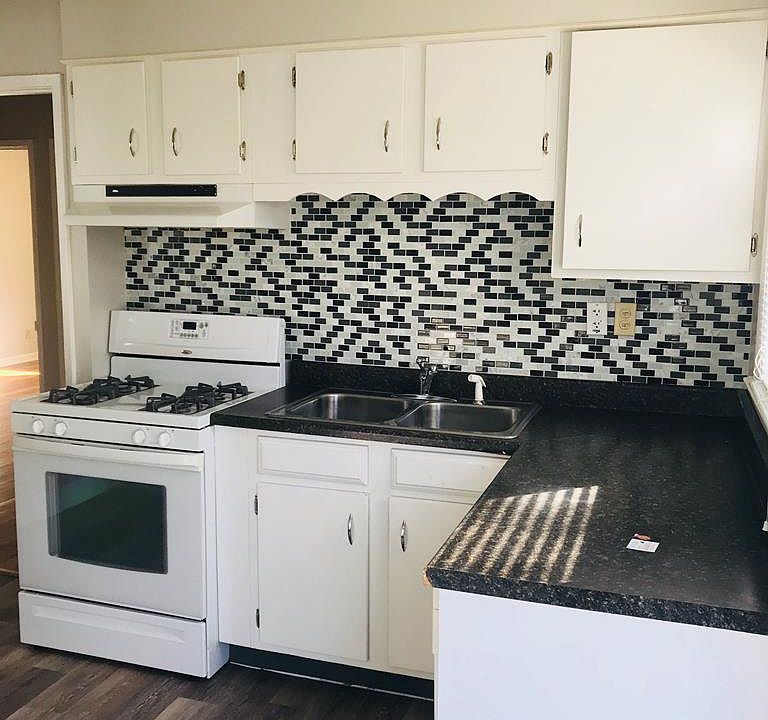 210 Parkwood Dr, Beckley, WV 25801 Zillow