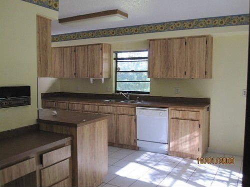 3rd image of 16611 Round Oak Dr