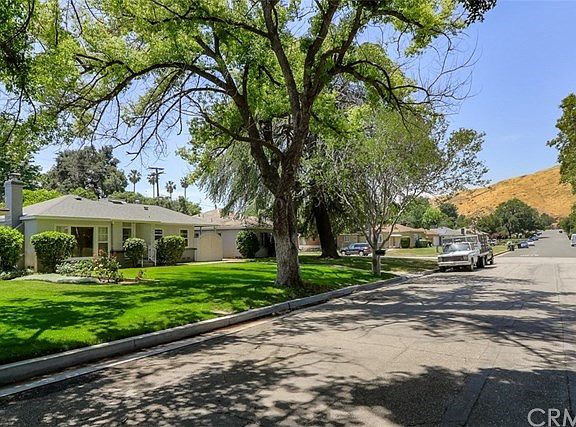 4th image of 887 W Edgemont Dr