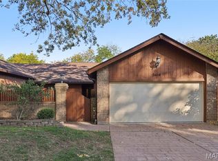 5414 Village Courtway Ln, Saint Louis, MO 63128
