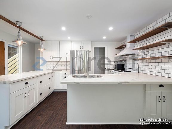 5th image of 2626 46th St