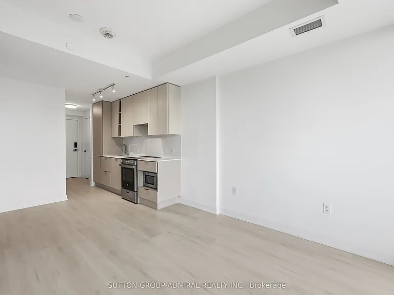 3900 Confederation Pkwy #1002 — Photo 7